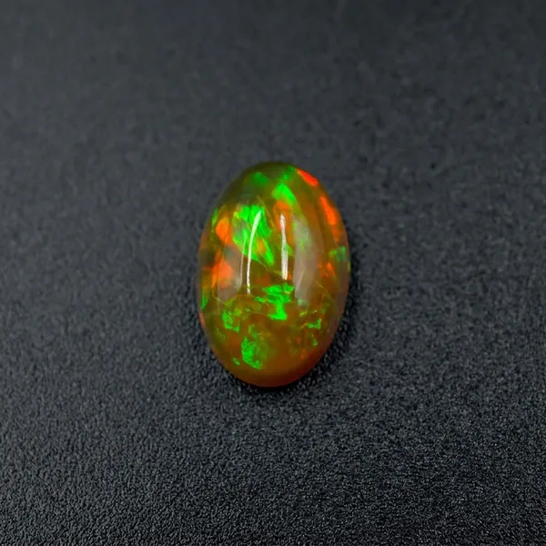 Ethiopian_Opal_Natural_Gemstone_Oval_Cabochon_Ring_Stone