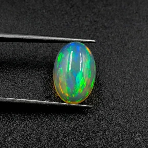 Ethiopian_Opal_Natural_Gemstone_Oval_Cabochon_Ring_Stone