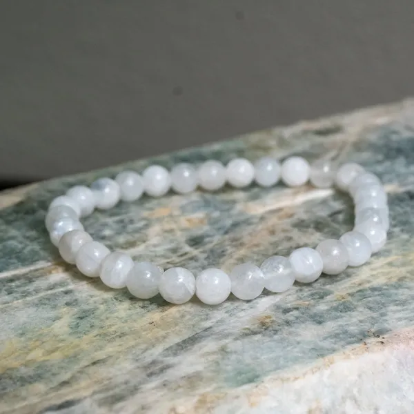White_Natural_Crystal_Moonstone_Bracelet_For_Unisex