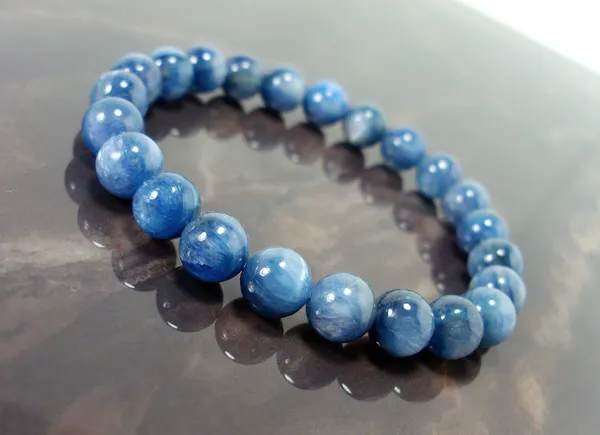 Deep_Blue_Kyanite_Natural_Crystal_Bracelet_For_Unisex