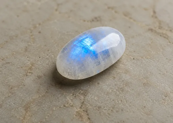 White_And_Blue_Rainbow_Moonstone_Flash_Oval_Cabochon_Pendant_Stone