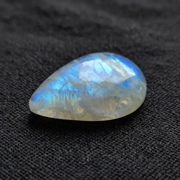White_And_Blue_Flash_Natural_Gemstone_Rainbow_Moonstone_Pear_Cabochon_Pendant_Stone
