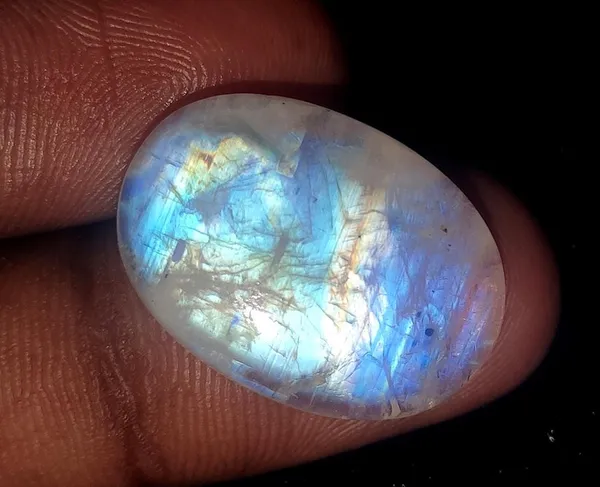White_And_Blue_Rainbow_Moonstone_Flash_Oval_Cabochon_Pendant_Stone