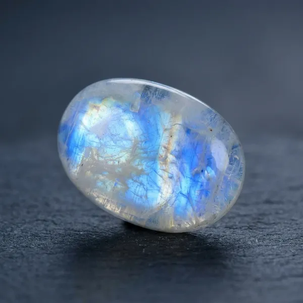 White_And_Blue_Rainbow_Moonstone_Flash_Oval_Cabochon_Pendant_Stone