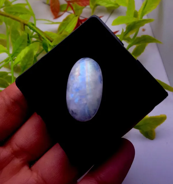 White_And_Blue_Rainbow_Moonstone_Flash_Oval_Cabochon_Pendant_Stone