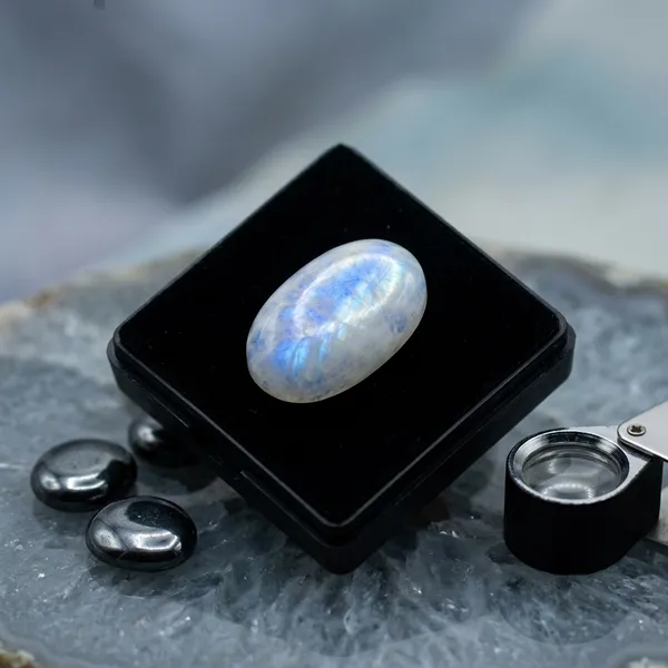 White_And_Blue_Rainbow_Moonstone_Flash_Oval_Cabochon_Pendant_Stone