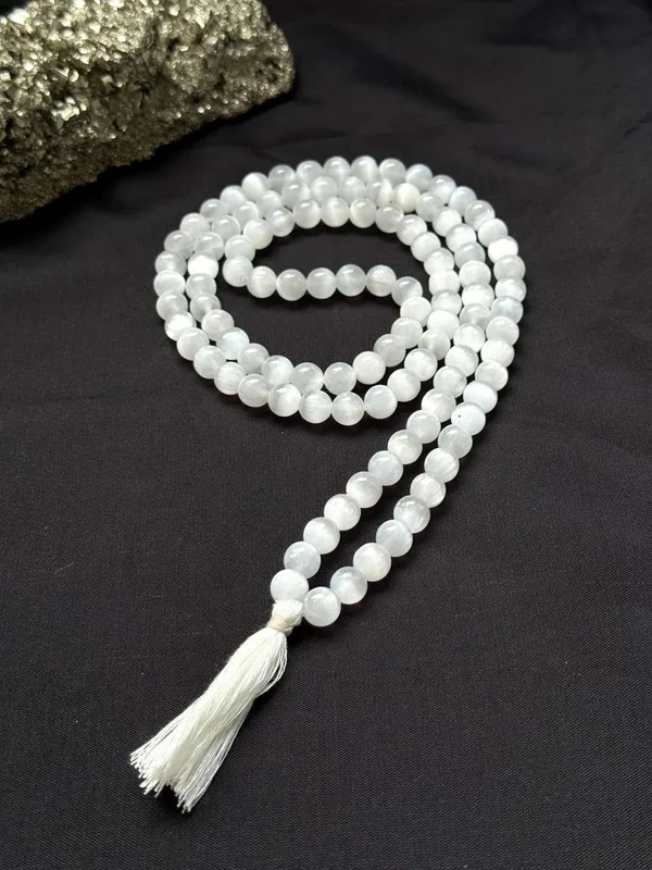 White_Natural_Crystal_Selenite_Jaap_Mala