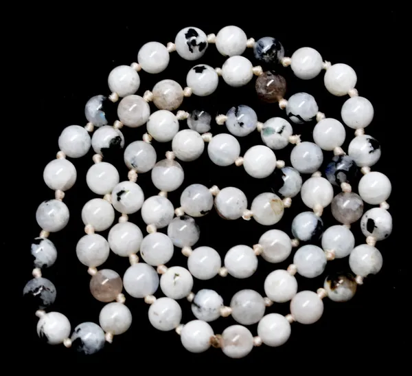 White_And_Blue_Rainbow_Moonstone_Natural_Crystal_Gemstone_Flash