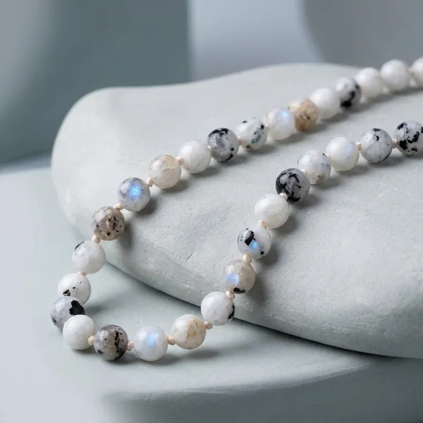 White_And_Blue_Rainbow_Moonstone_Natural_Crystal_Gemstone_Flash