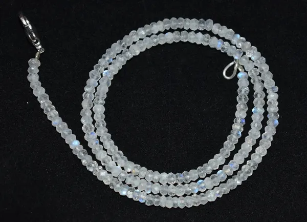 White_And_Blue_Rainbow_Moonstone_Flash_Natural_Faceted_Gemstone