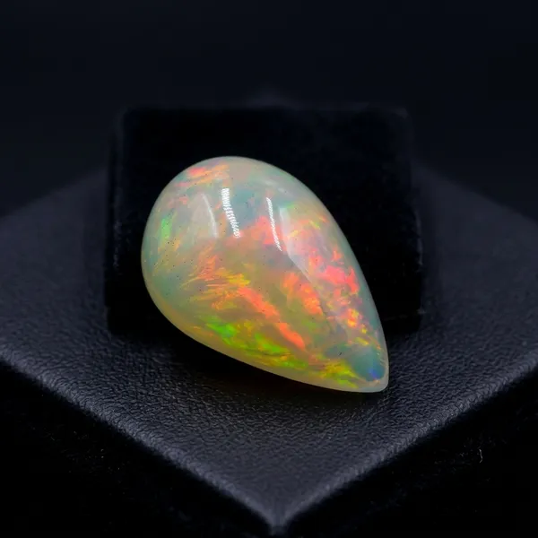 Ethiopian_Opal_Natural_Gemstone_Pear_Cabochon_Ring_Stone
