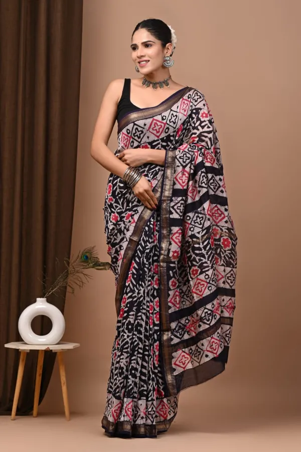 Black_Pink_Geometric_Print_Maheshwari_Silk_Blend_Saree_With_Matching_Blouse_For_Women