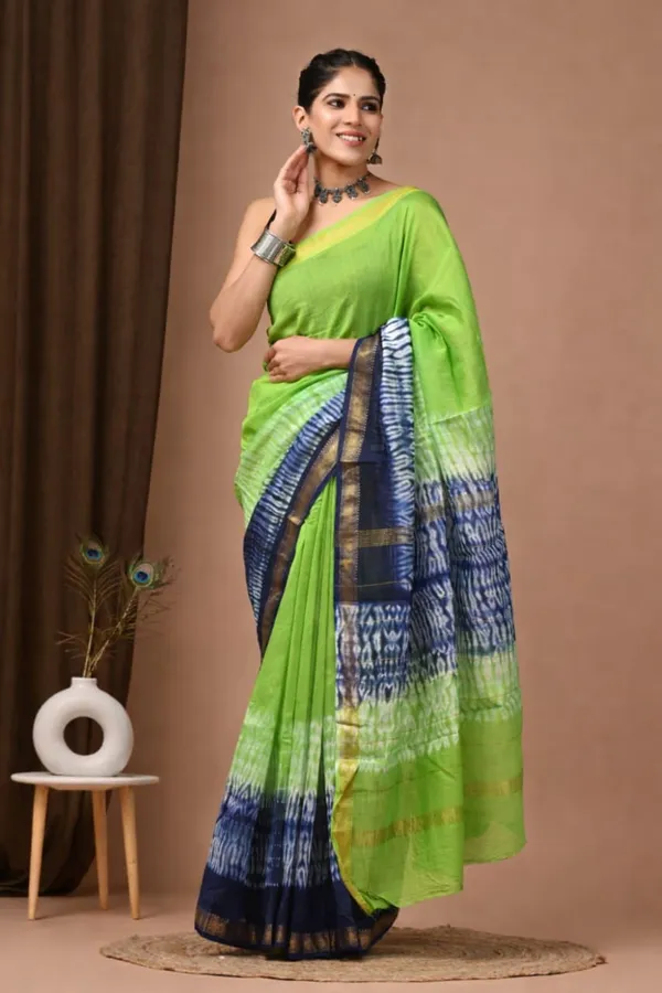 Parrot_Green_Shibori_Print_Maheshwari_Silk_Saree_With_Matching_Blouse_With_Navy_Blue_Border