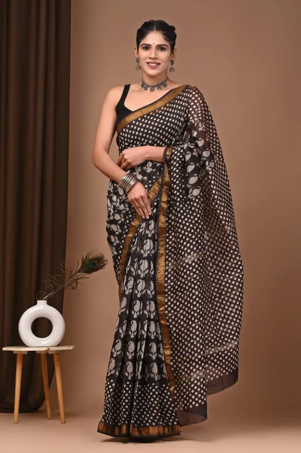 Black_Maheshwari_Silk_Blend_Geometric_Print_Saree_With_Matching_Blouse_With_Golden_Border