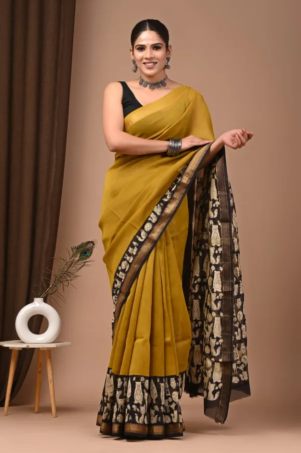 Mustard_Yellow_Maheshwari_Silk_Blend_Saree_With_Matching_Blouse_With_Contrast_Border_For_Women