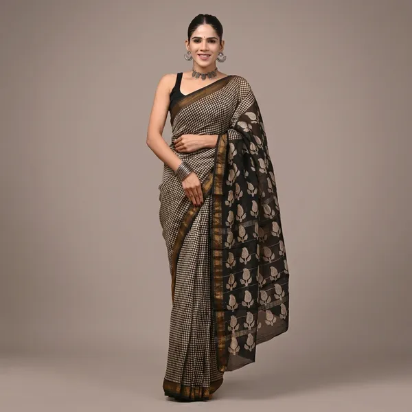 Black_Golden_Checkered_Maheshwari_Silk_Saree_With_Matching_Blouse_For_Women