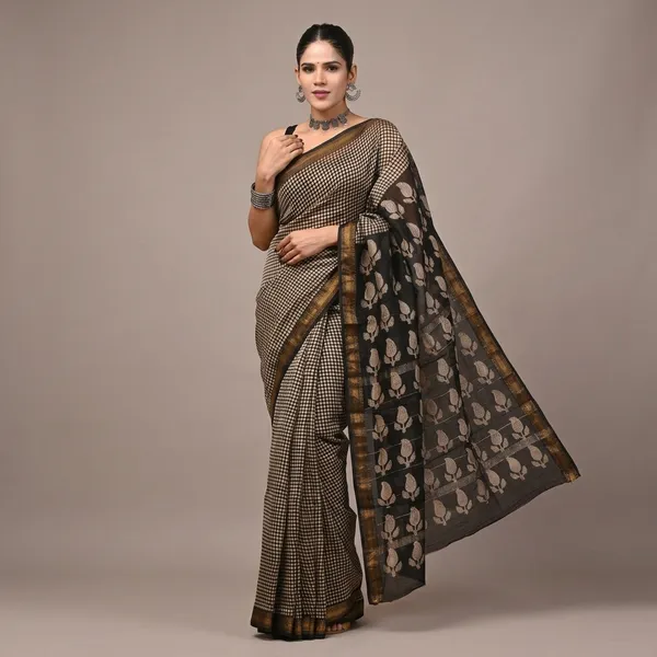 Black_Golden_Checkered_Maheshwari_Silk_Saree_With_Matching_Blouse_For_Women
