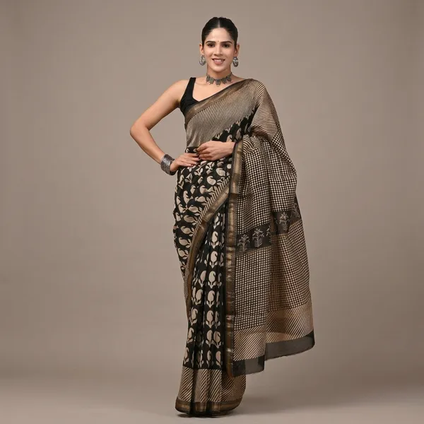 Black_And_Beige_Geometric_Handloom_Maheshwari_Silk_Saree_With_Matching_Blouse_For_Women