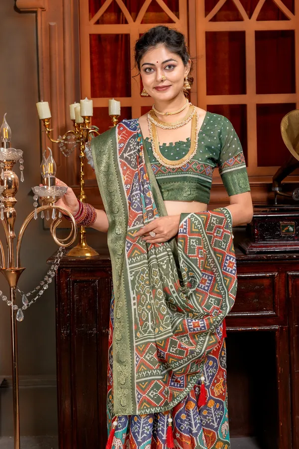 Premium_Patola_Type_Cotton_Silk_Saree