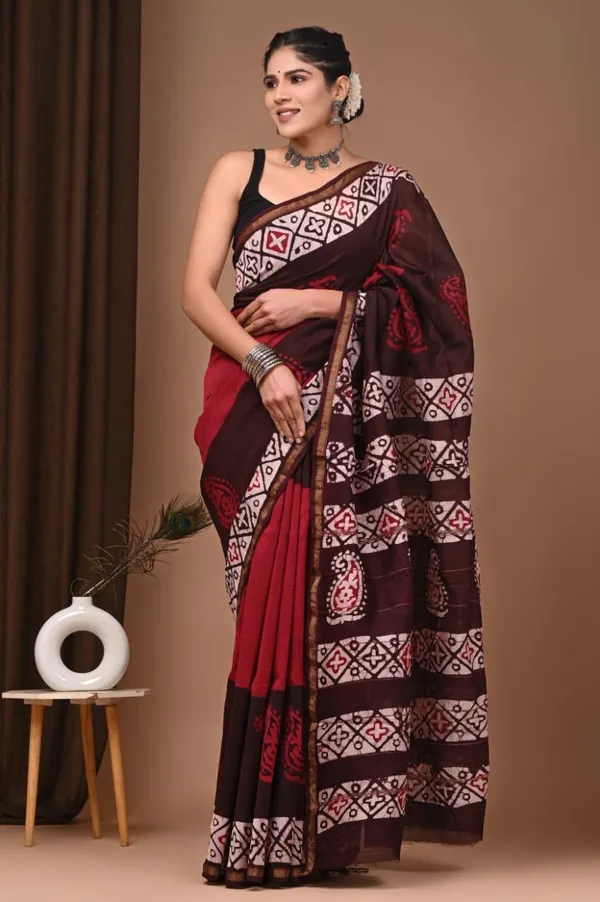 Maroon_Chanderi_Silk_Printed_Saree_With_Matching_Blouse_With_Contrast_Border_For_Women