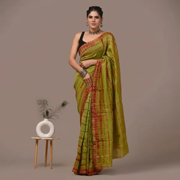 Green_Chanderi_Silk_Woven_Traditional_Saree_With_Matching_Blouse_For_Women