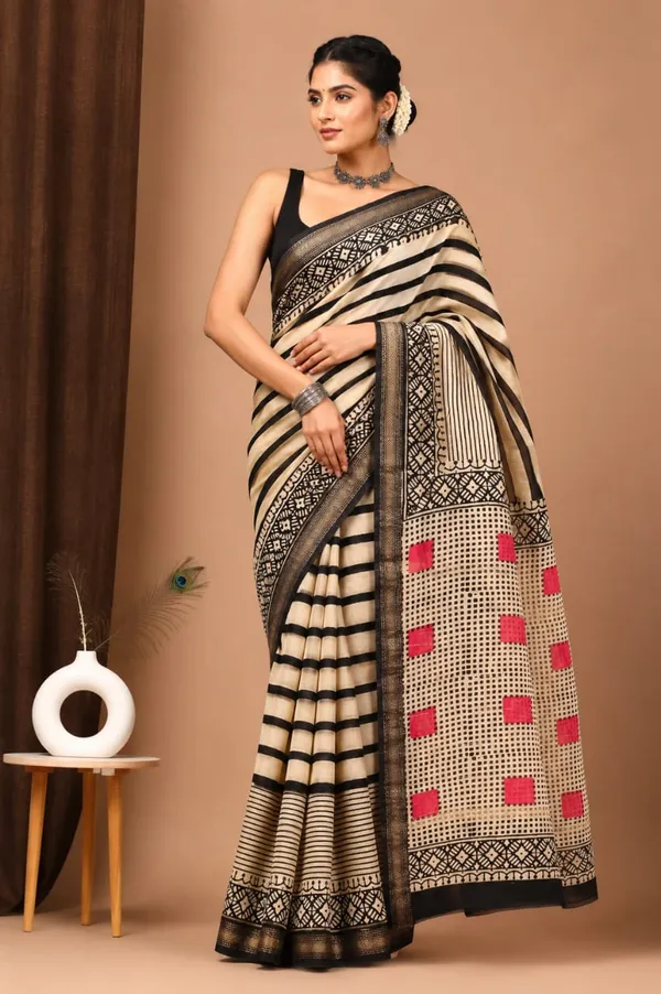 Cream_And_Black_Maheshwari_Silk_Striped_Saree_With_Matching_Blouse_For_Women
