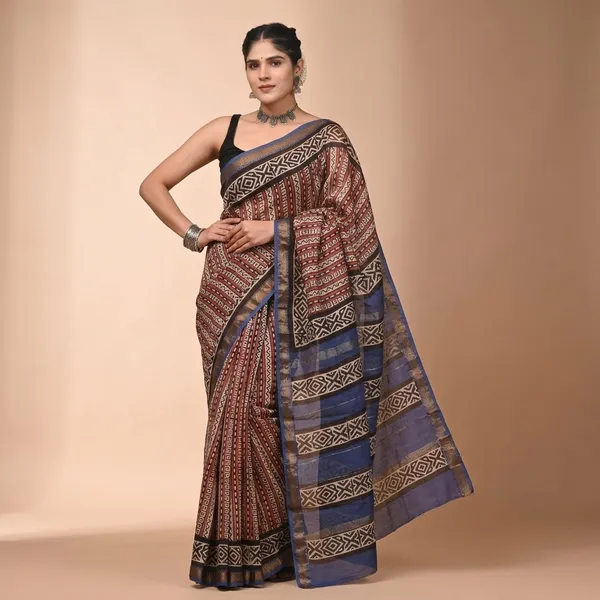 Maroon_Geometric_Print_Maheshwari_Silk_Saree_With_Matching_Blouse_For_Women