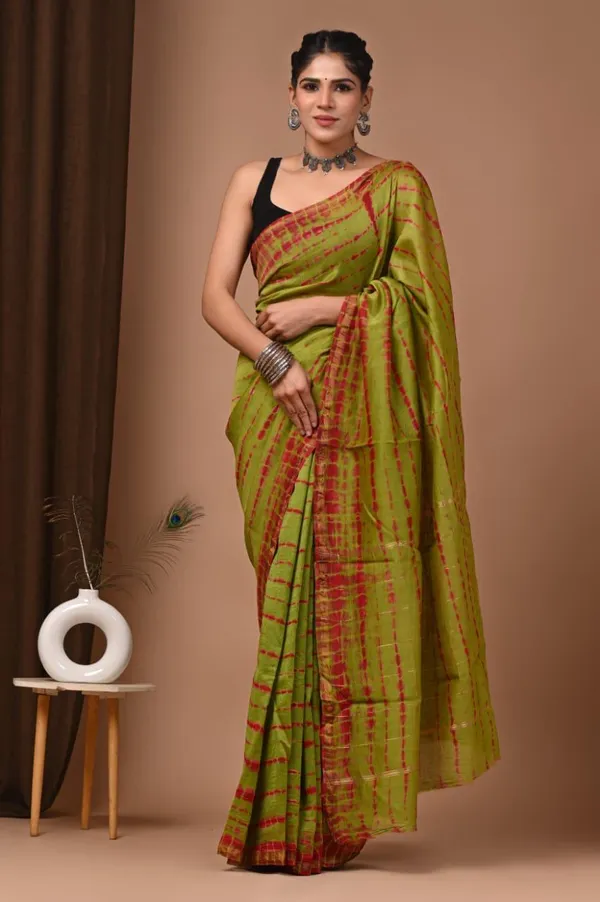 Green_Chanderi_Silk_Woven_Traditional_Saree_With_Matching_Blouse_For_Women