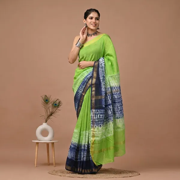 Parrot_Green_Shibori_Print_Maheshwari_Silk_Saree_With_Matching_Blouse_With_Navy_Blue_Border