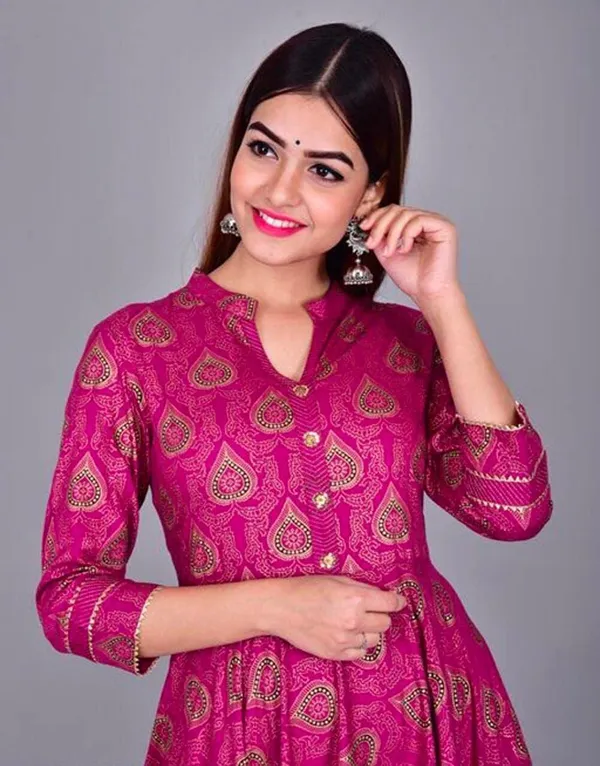 Hbkart_Women_Paisley,_Printed_Anarkali_Gown_(Pink)