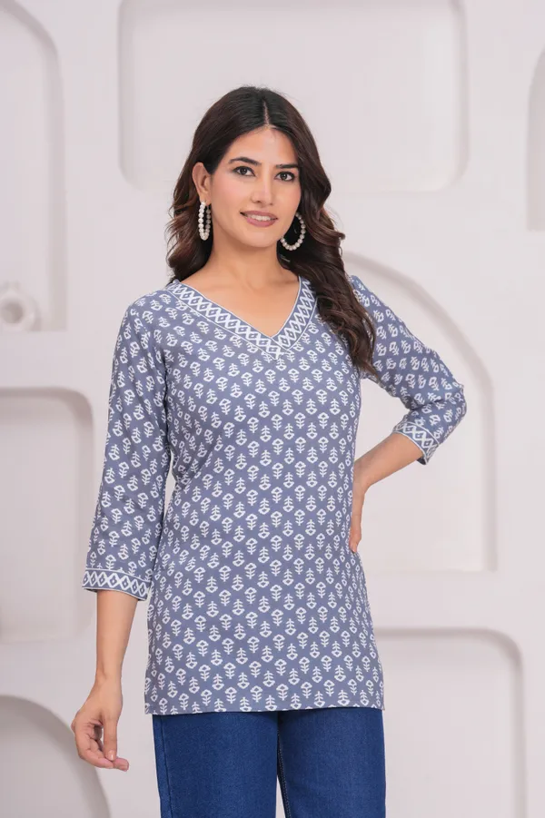 Hbkart_Women_Solid_Tunic_Kurta_(Blue)