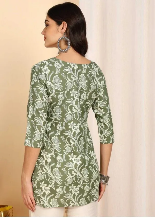 Hbkart_Women_Self_Design_Tunic_Kurta_(Green)