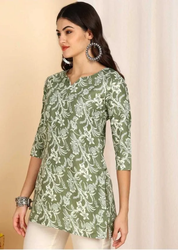 Hbkart_Women_Self_Design_Tunic_Kurta_(Green)