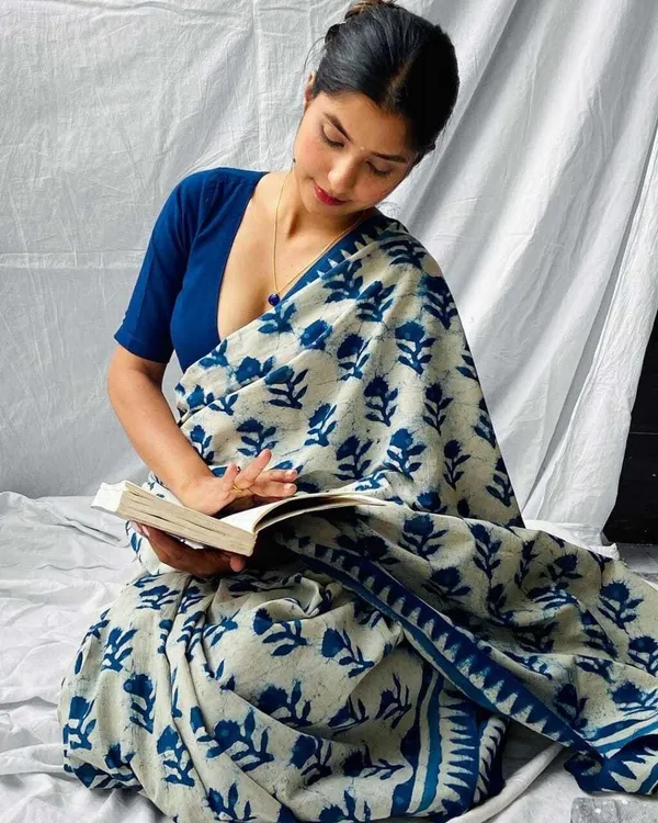 HBKART_Printed_Hand_Batik_Pure_Cotton_Saree_(Blue)