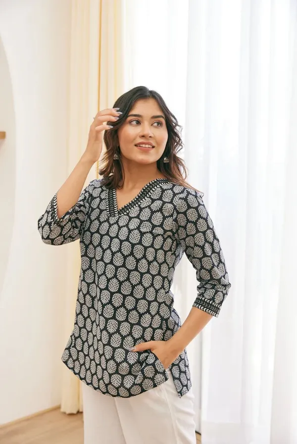 Hbkart_Casual_Printed_Women_Black_Top
