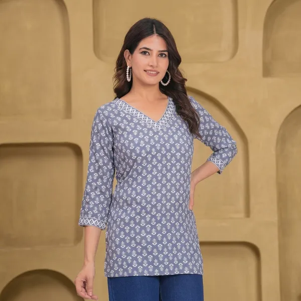 Hbkart_Women_Solid_Tunic_Kurta_(Blue)