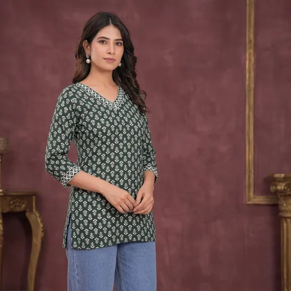 Hbkart_Women_Solid_Tunic_Kurta_(Dark_Green)