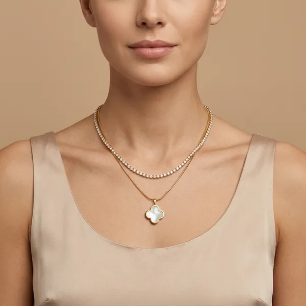 Dual_Layer_Clover_Pendant_Necklace