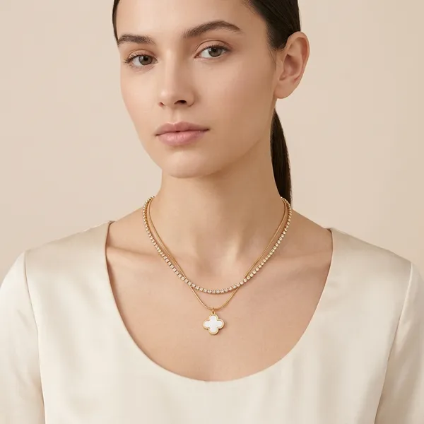 Dual_Layer_Clover_Pendant_Necklace