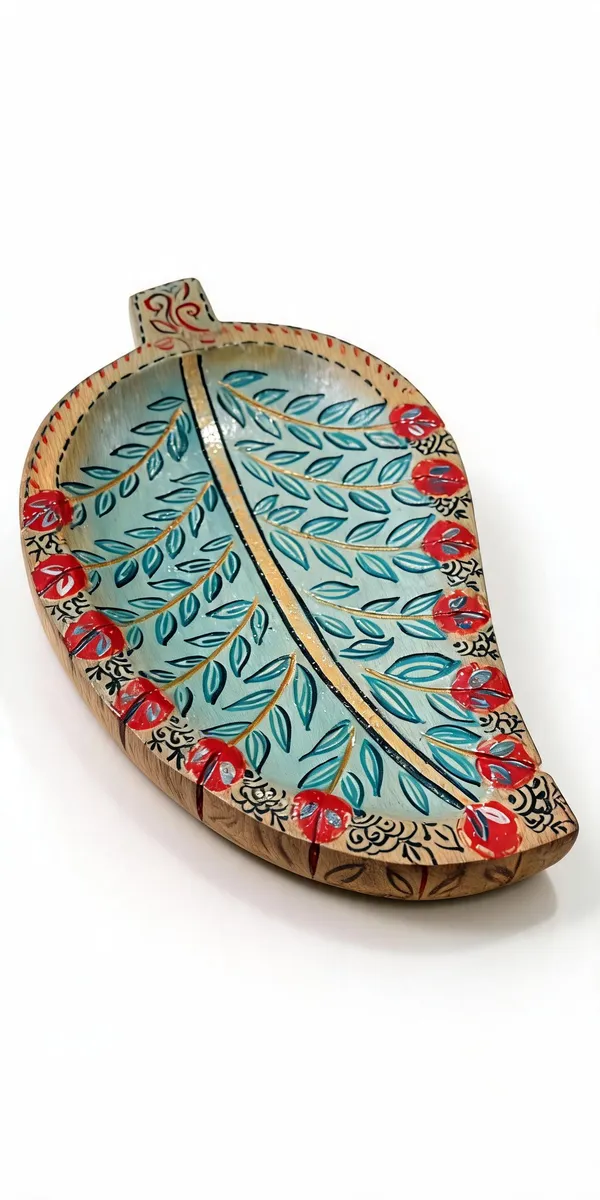 Leaf_Platter_|_Handcrafter_|_For_Gifting_And_Festive_Occassions.