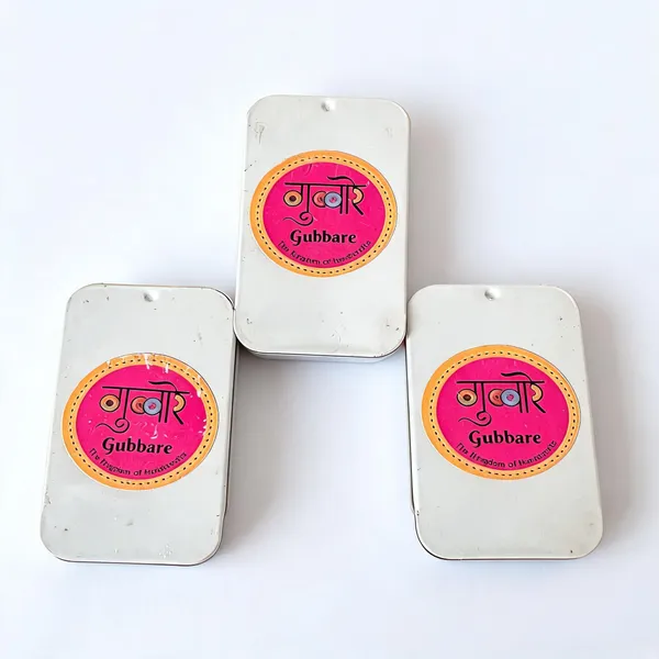 Solid_Perfume_(Alcohol-Free)._An_Effortless_Bloom_Of_Freshness._It_Offers_A_Refined_Scent_That_Lasts_All_Day.