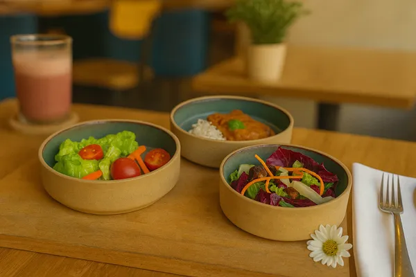 Green_Ceramics_Premium_Serveware_Salad_Bowl_For_Home_and_Kitchen