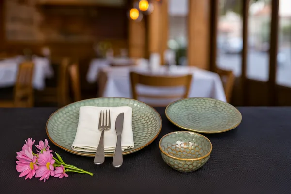 Greyish_Blue_Ceramics_Luxury_Tableware_Dinner_Set_For_Home_and_Kitchen