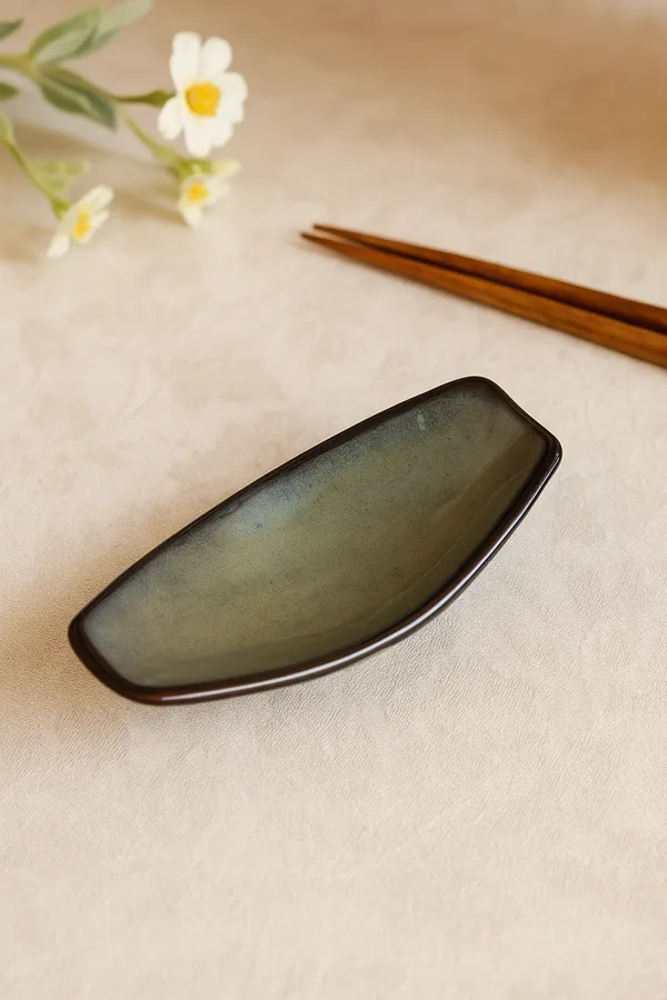 Grey_Ceramics_Elegant_Serveware_Snack_Plate_For_Home_and_Kitchen