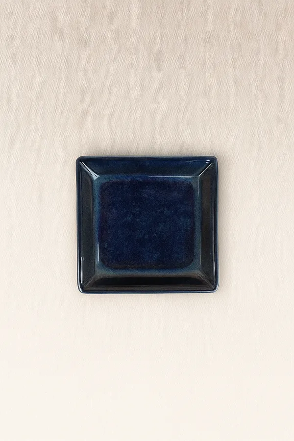 Greyish_Blue_Ceramics_Elegant_Serveware_Snack_Plate_For_Home_and_Kitchen