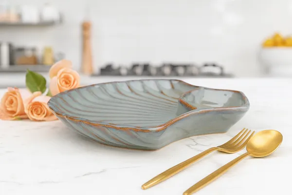 Grey_Ceramics_Luxury_Decorative_Platter_For_Home_and_Kitchen