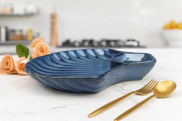 Deep_Blue_Ceramics_Premium_Chip_And_Dip_Platter_For_Home_and_Kitchen