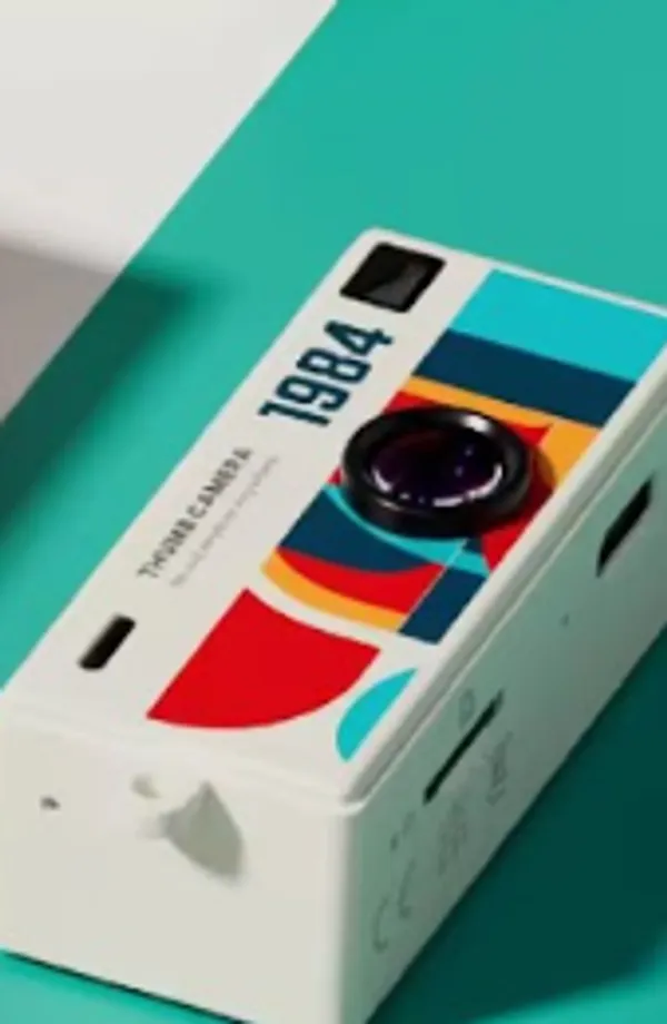 Polaroid_Retro_Rainbow_Stripe_Instant_Film_Camera