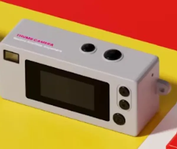 Flagged:_Conflicting_Data_-_Name_Says_Microwave_Toy,_Attrs_Say_Digital_Film_Camera,_Colour_Says_Turquoise_Vs_White