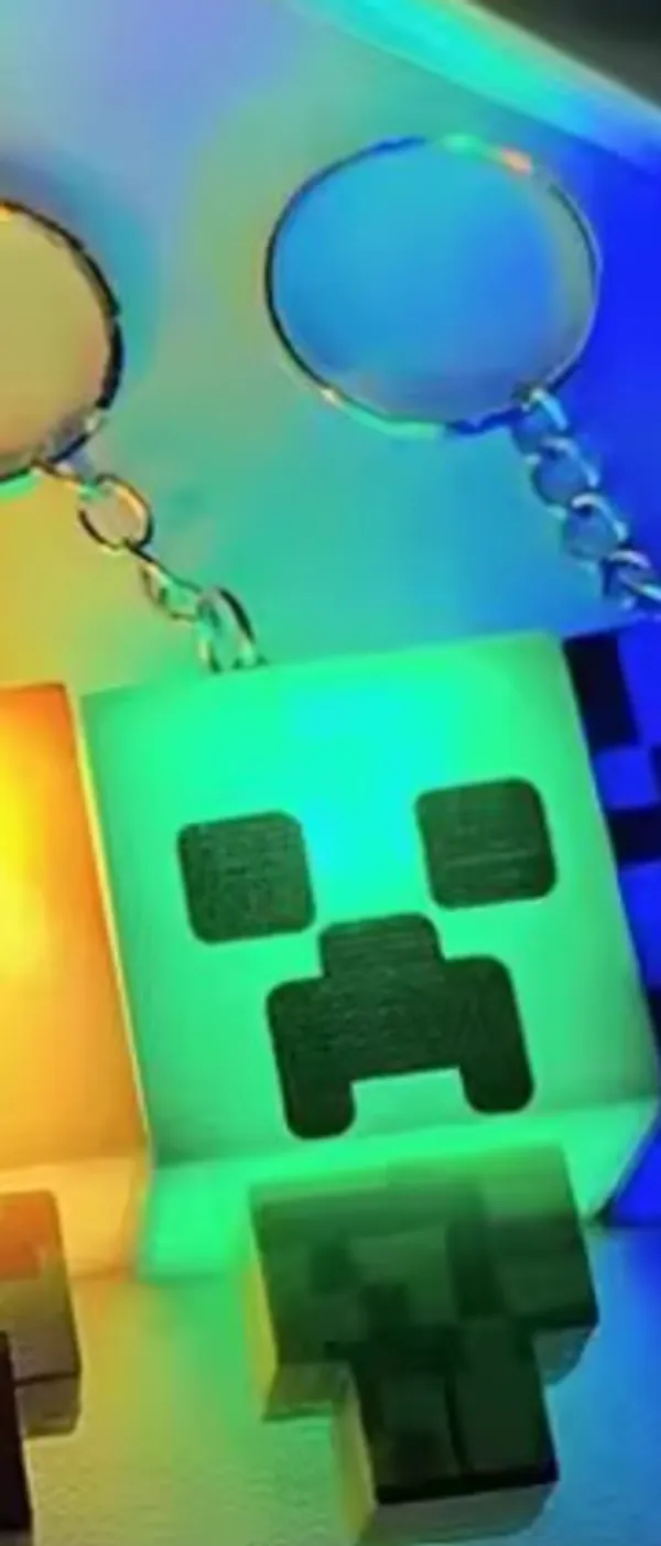 Minecraft_Creeper_Character_Plastic_Keychain